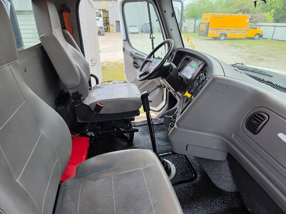 Flatbed Truck-Light and Medium Duty Trucks-Freightliner-2016-114SD-Weatherford-TX-79,034\n\t\tmiles-$ 76,000 - Image 22
