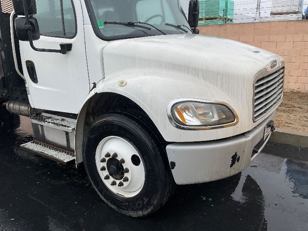 Flatbed Truck-Light and Medium Duty Trucks-Freightliner-2016-M2-Anaheim-CA-265,841\n\t\tmiles-$ 35,500 - Image 28