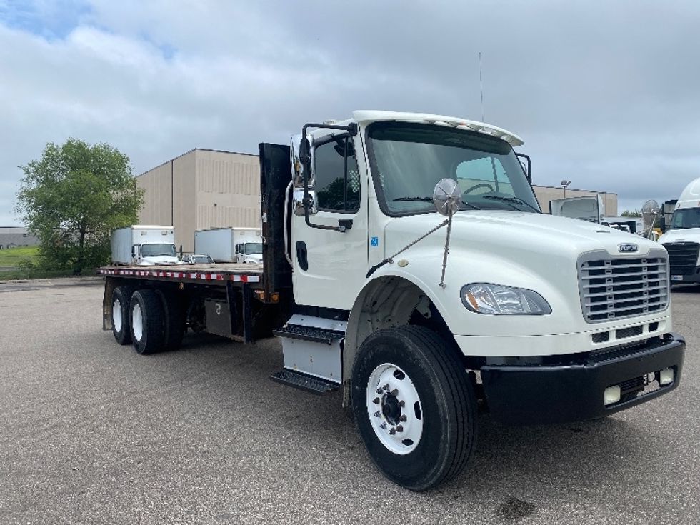 Flatbed Truck-Light and Medium Duty Trucks-Freightliner-2016-M2-Brooklyn Park-MN-157,920\n\t\tmiles-$ 63,250 - Image 1