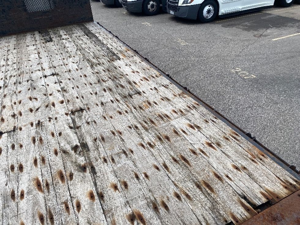 Flatbed Truck-Light and Medium Duty Trucks-Freightliner-2016-M2-Brooklyn Park-MN-157,920\n\t\tmiles-$ 63,250 - Image 11