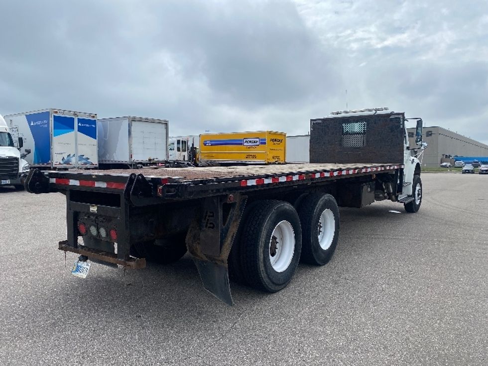 Flatbed Truck-Light and Medium Duty Trucks-Freightliner-2016-M2-Brooklyn Park-MN-157,920\n\t\tmiles-$ 63,250 - Image 12