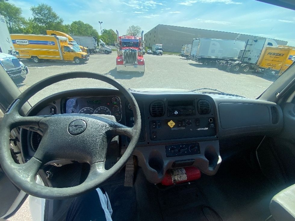 Flatbed Truck-Light and Medium Duty Trucks-Freightliner-2016-M2-Brooklyn Park-MN-313,443\n\t\tmiles-$ 39,500 - Image 15