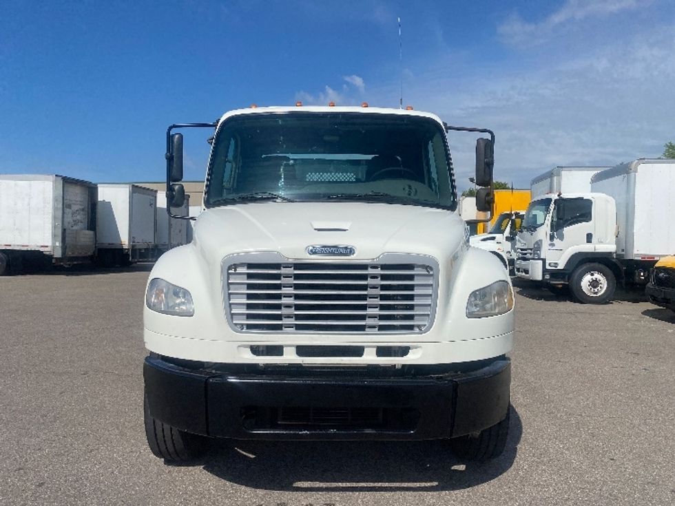 Flatbed Truck-Light and Medium Duty Trucks-Freightliner-2016-M2-Brooklyn Park-MN-313,443\n\t\tmiles-$ 39,500 - Image 2