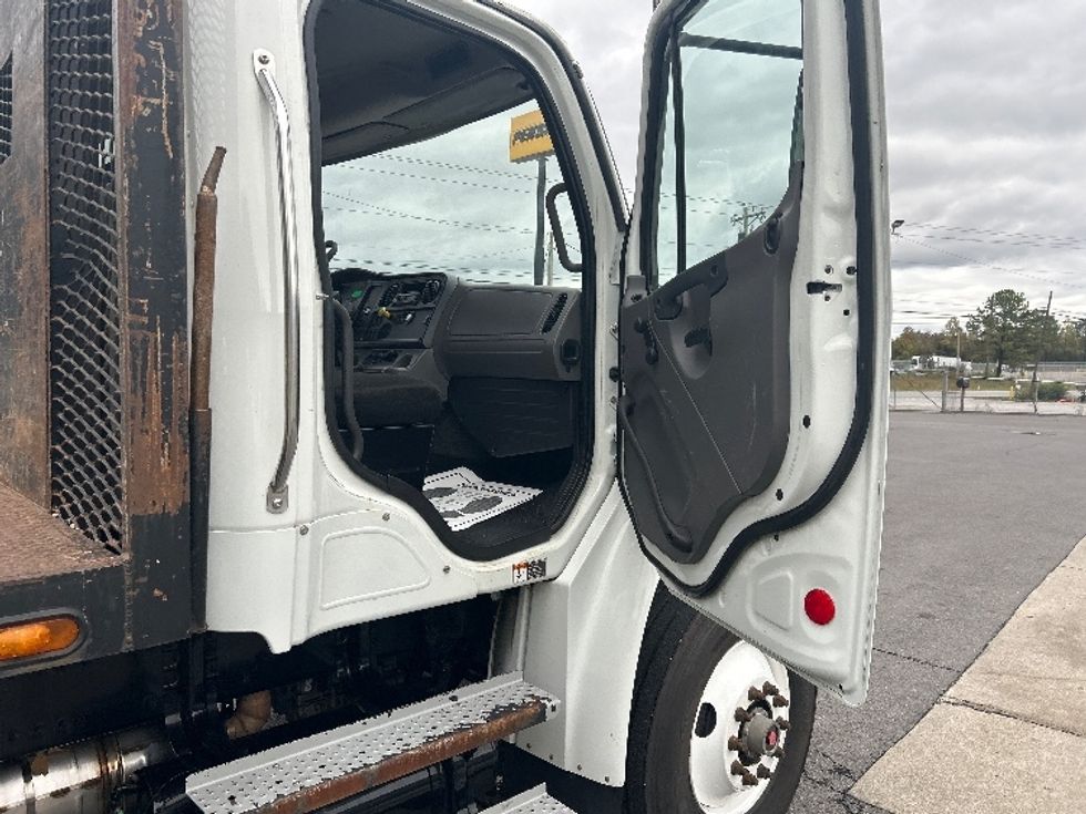 Flatbed Truck-Light and Medium Duty Trucks-Freightliner-2016-M2-Dalton-GA-208,183\n\t\tmiles-$ 55,000 - Image 20