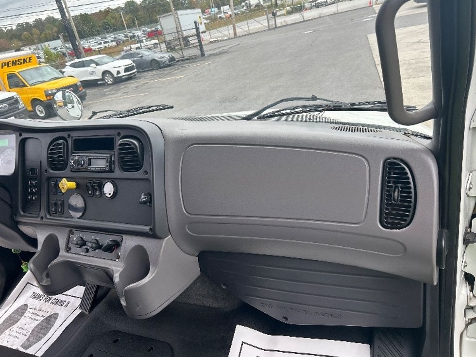 Flatbed Truck-Light and Medium Duty Trucks-Freightliner-2016-M2-Dalton-GA-208,183\n\t\tmiles-$ 55,000 - Image 21