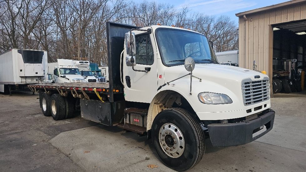 Flatbed Truck-Light and Medium Duty Trucks-Freightliner-2016-M2-Edison-NJ-200,692\n\t\tmiles-$ 59,750 - Image 1