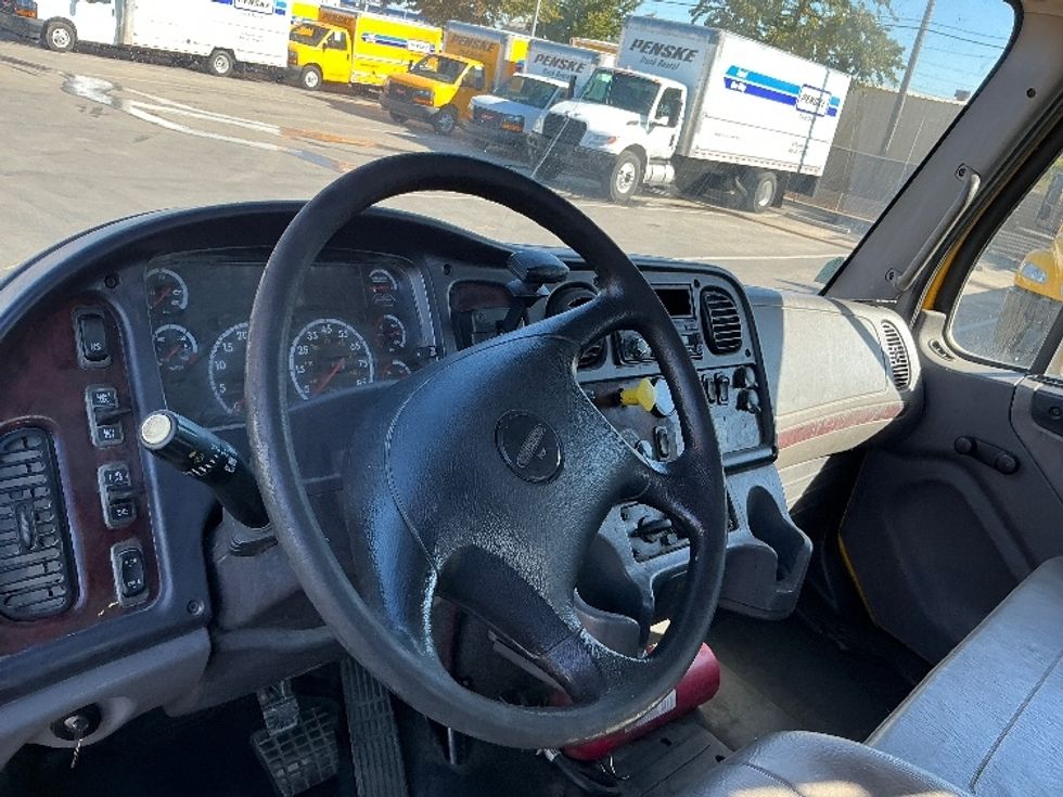 Flatbed Truck-Light and Medium Duty Trucks-Freightliner-2016-M2-Fresno-CA-115,048\n\t\tmiles-$ 48,750 - Image 15