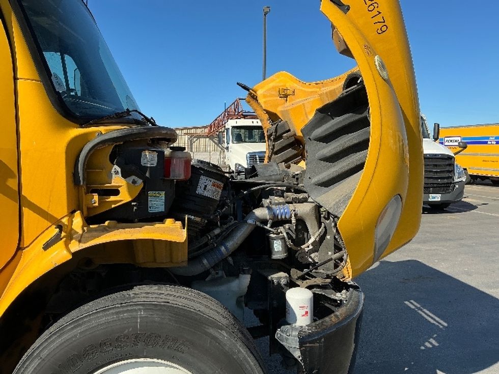 Flatbed Truck-Light and Medium Duty Trucks-Freightliner-2016-M2-Fresno-CA-115,048\n\t\tmiles-$ 48,750 - Image 21