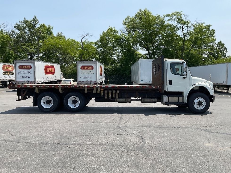 Flatbed Truck-Light and Medium Duty Trucks-Freightliner-2016-M2-Gahanna-OH-241,069\n\t\tmiles-$ 53,000 - Image 14