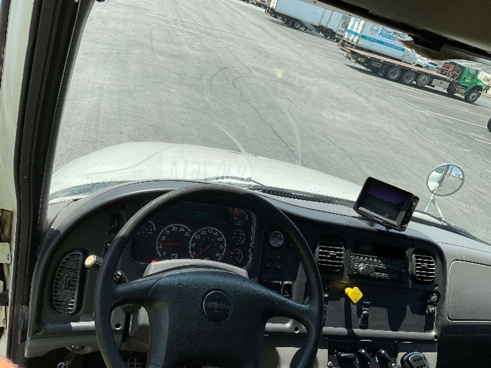 Flatbed Truck-Light and Medium Duty Trucks-Freightliner-2016-M2-Gahanna-OH-241,069\n\t\tmiles-$ 53,000 - Image 17