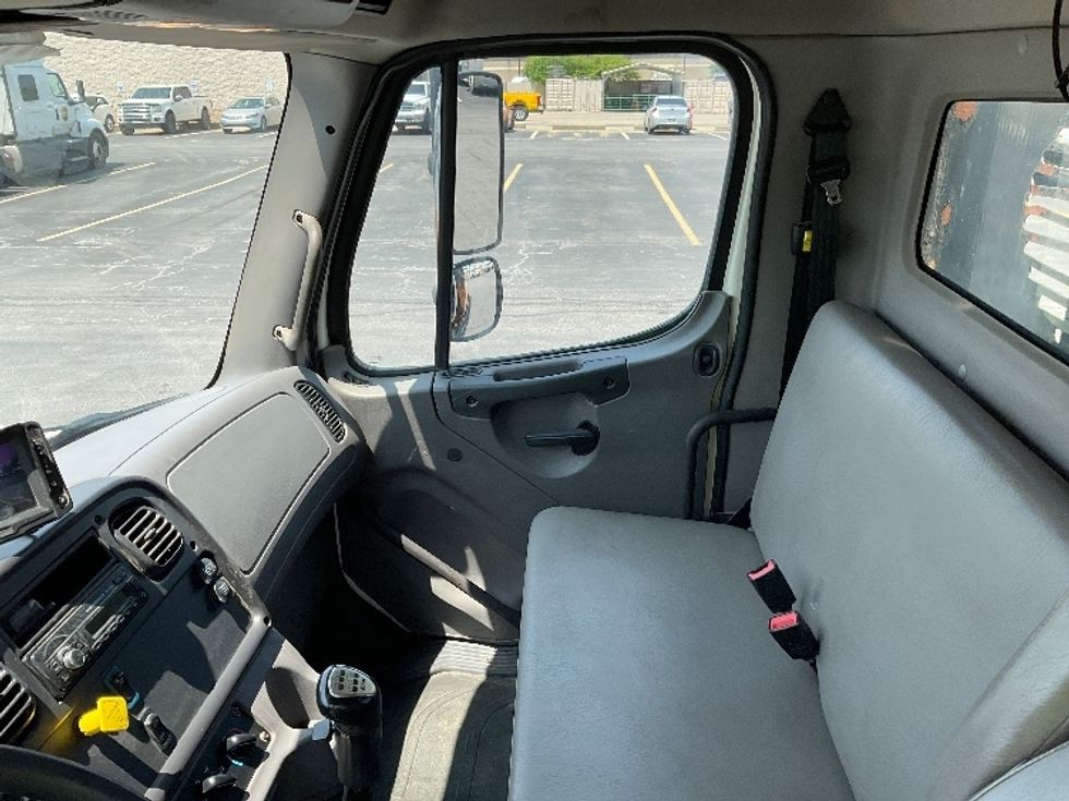 Flatbed Truck-Light and Medium Duty Trucks-Freightliner-2016-M2-Gahanna-OH-241,069\n\t\tmiles-$ 53,000 - Image 18