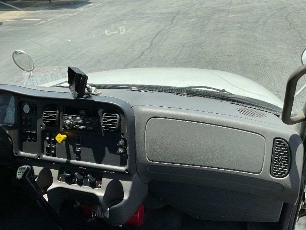 Flatbed Truck-Light and Medium Duty Trucks-Freightliner-2016-M2-Gahanna-OH-241,069\n\t\tmiles-$ 53,000 - Image 20