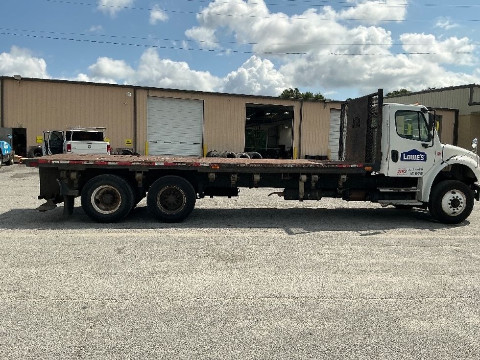 Flatbed Truck-Light and Medium Duty Trucks-Freightliner-2016-M2-Garden City-GA-152,107\n\t\tmiles-$ 40,000 - Image 12