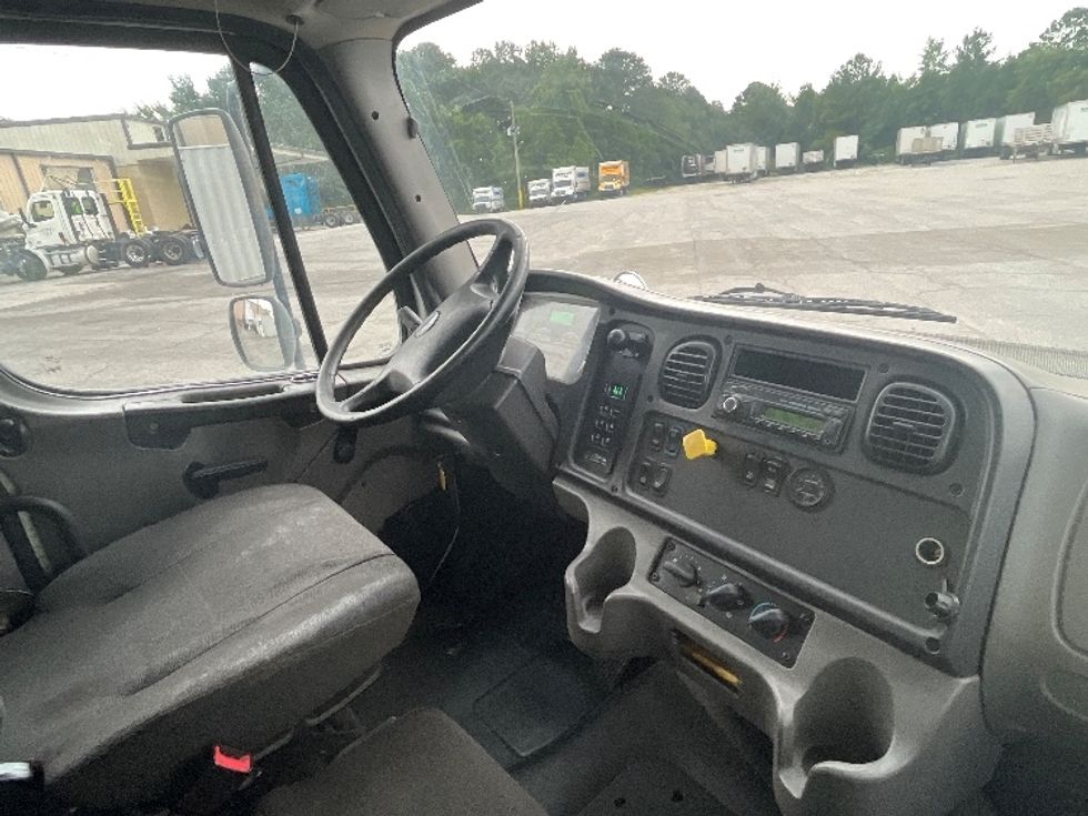 Flatbed Truck-Light and Medium Duty Trucks-Freightliner-2016-M2-Garden City-GA-152,107\n\t\tmiles-$ 40,000 - Image 20