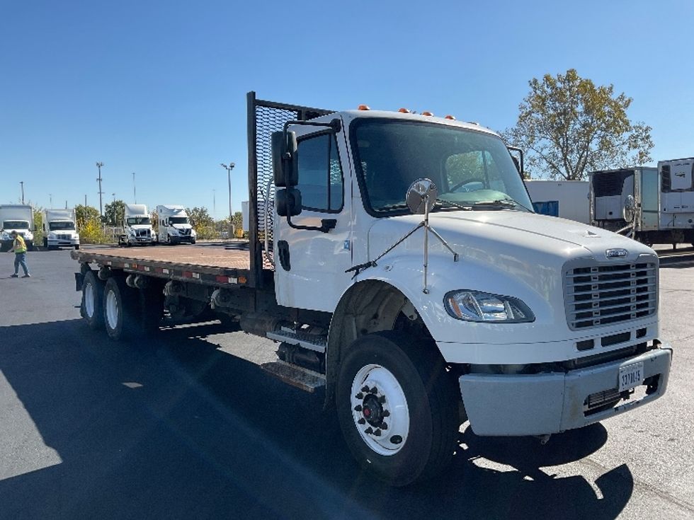 Flatbed Truck-Light and Medium Duty Trucks-Freightliner-2016-M2-Indianapolis-IN-313,307\n\t\tmiles-$ 33,500 - Image 1