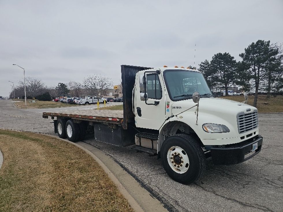 Flatbed Truck-Light and Medium Duty Trucks-Freightliner-2016-M2-Kansas City-MO-266,200\n\t\tmiles-$ 50,750 - Image 1