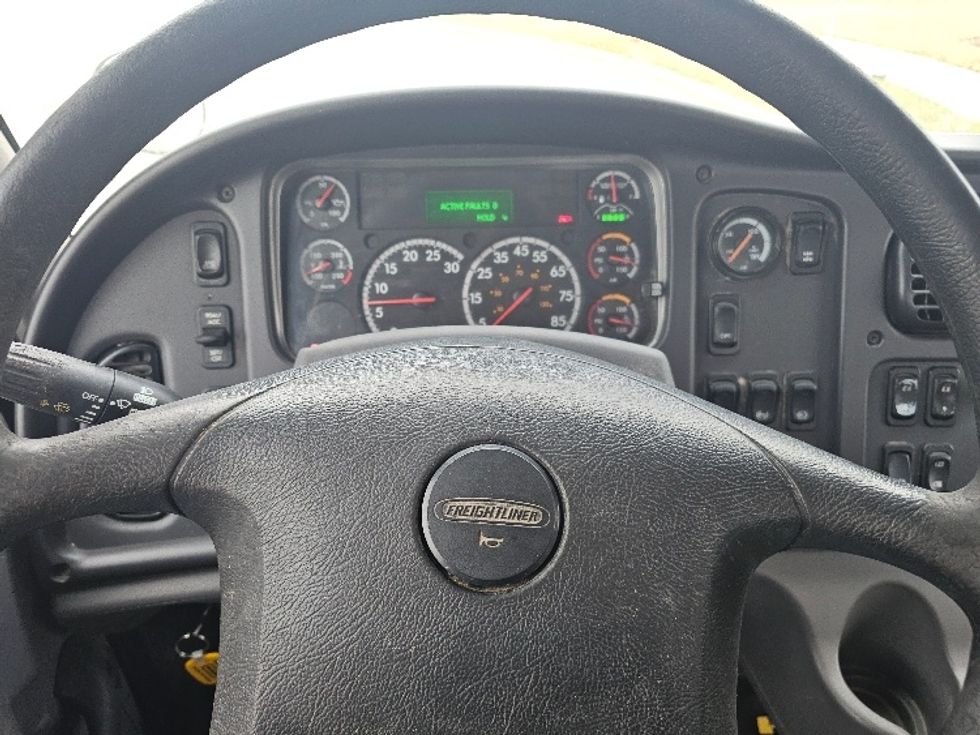 Flatbed Truck-Light and Medium Duty Trucks-Freightliner-2016-M2-Kansas City-MO-266,200\n\t\tmiles-$ 50,750 - Image 12