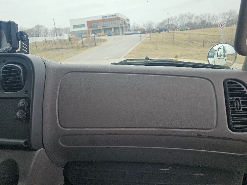 Flatbed Truck-Light and Medium Duty Trucks-Freightliner-2016-M2-Kansas City-MO-266,200\n\t\tmiles-$ 50,750 - Image 16