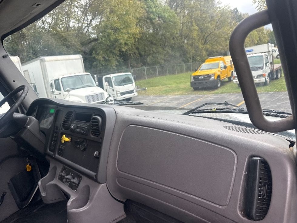 Flatbed Truck-Light and Medium Duty Trucks-Freightliner-2016-M2-Knoxville-TN-344,745\n\t\tmiles-$ 41,000 - Image 16