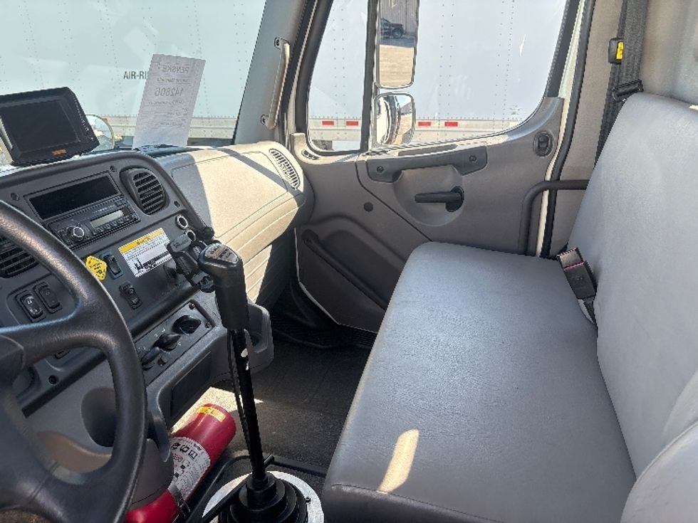 Flatbed Truck-Light and Medium Duty Trucks-Freightliner-2016-M2-Mansfield-OH-147,360\n\t\tmiles-$ 62,500 - Image 17