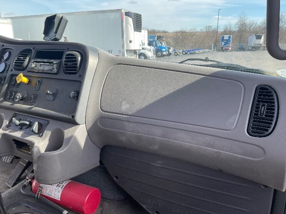 Flatbed Truck-Light and Medium Duty Trucks-Freightliner-2016-M2-Mount Pleasant-PA-220,417\n\t\tmiles-$ 56,250 - Image 20