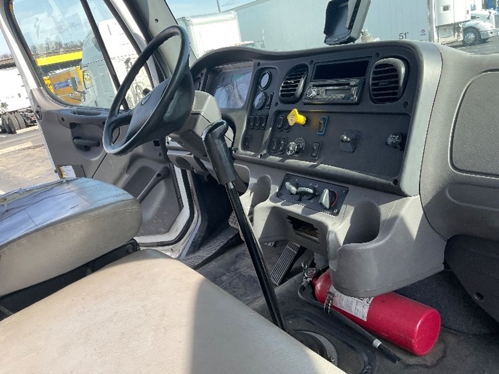 Flatbed Truck-Light and Medium Duty Trucks-Freightliner-2016-M2-Mount Pleasant-PA-220,417\n\t\tmiles-$ 56,250 - Image 21