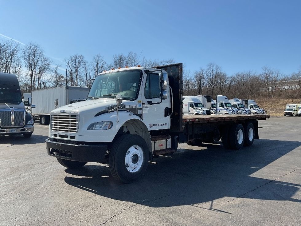 Flatbed Truck-Light and Medium Duty Trucks-Freightliner-2016-M2-Mount Pleasant-PA-220,417\n\t\tmiles-$ 56,250 - Image 3