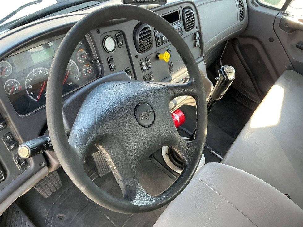 Flatbed Truck-Light and Medium Duty Trucks-Freightliner-2016-M2-Ogden-UT-221,141\n\t\tmiles-$ 55,750 - Image 13