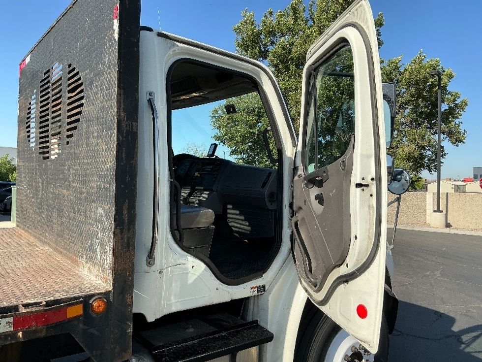 Flatbed Truck-Light and Medium Duty Trucks-Freightliner-2016-M2-Ogden-UT-221,141\n\t\tmiles-$ 55,750 - Image 16