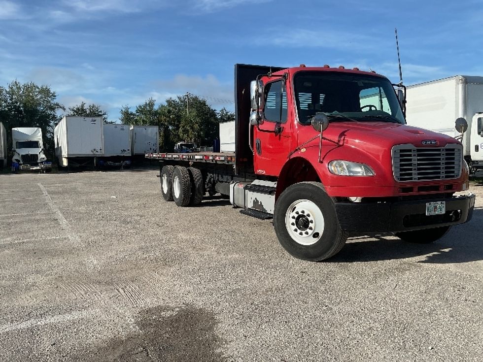 2016 Freightliner M2 Flatbed Truck