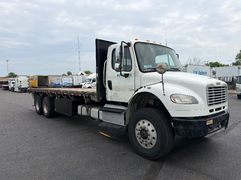 Flatbed Truck-Light and Medium Duty Trucks-Freightliner-2016-M2-West Babylon-NY-152,526\n\t\tmiles-$ 53,000 - Image 1