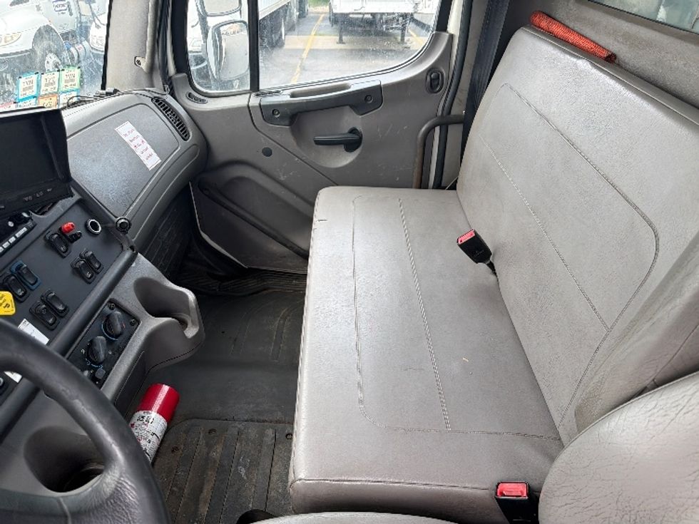 Flatbed Truck-Light and Medium Duty Trucks-Freightliner-2016-M2-West Babylon-NY-152,526\n\t\tmiles-$ 53,000 - Image 19