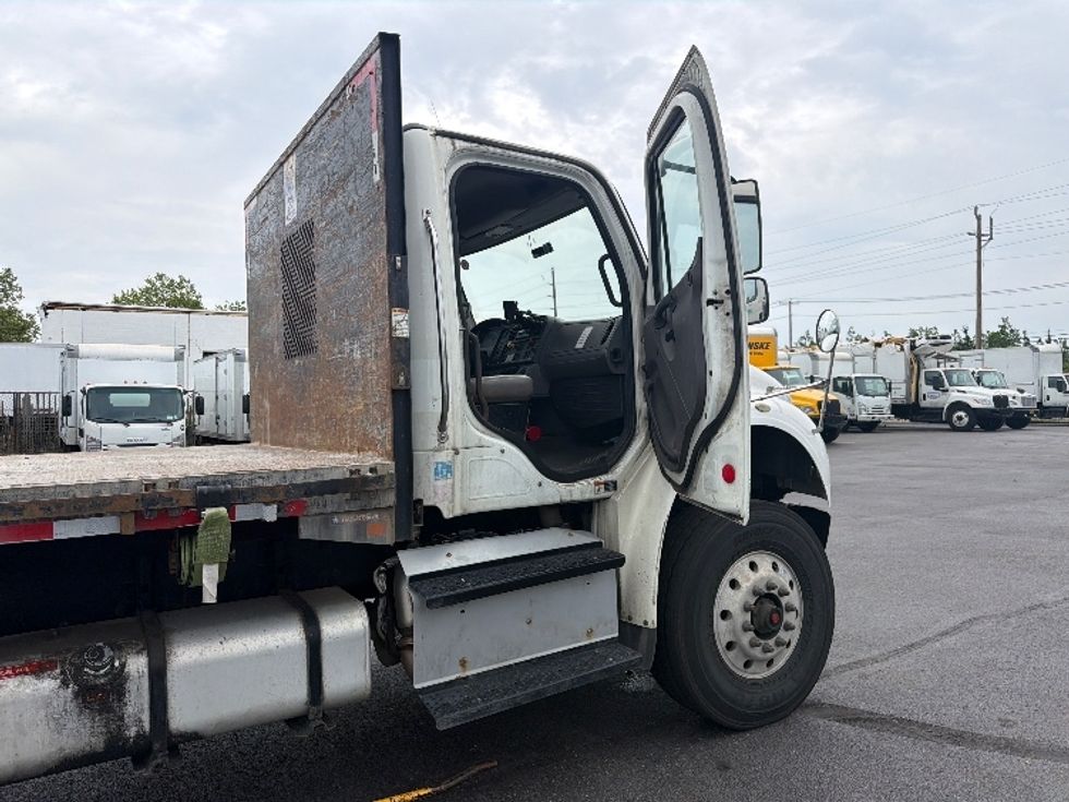 Flatbed Truck-Light and Medium Duty Trucks-Freightliner-2016-M2-West Babylon-NY-152,526\n\t\tmiles-$ 53,000 - Image 20