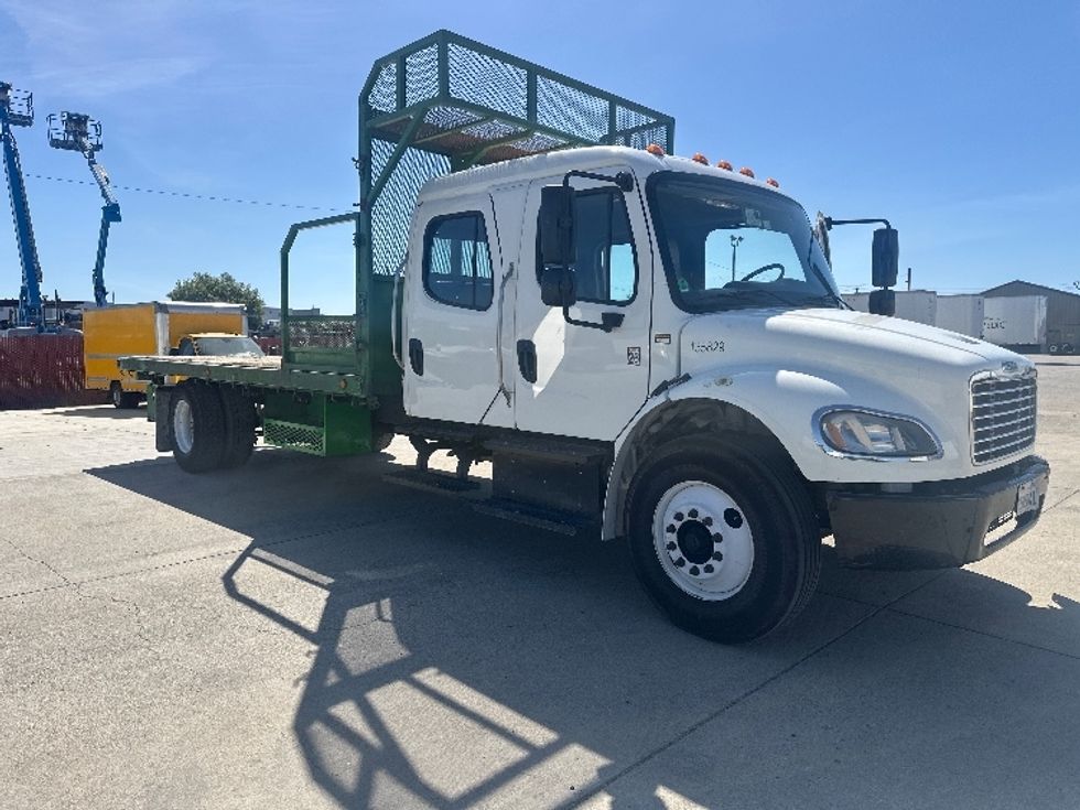 Flatbed Truck-Light and Medium Duty Trucks-Freightliner-2016-M2-West Sacramento-CA-186,935\n\t\tmiles-$ 48,250 - Image 1