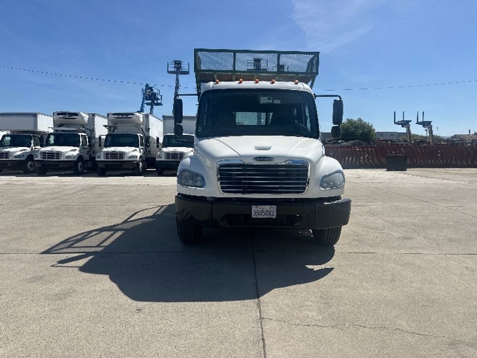 Flatbed Truck-Light and Medium Duty Trucks-Freightliner-2016-M2-West Sacramento-CA-186,935\n\t\tmiles-$ 48,250 - Image 2