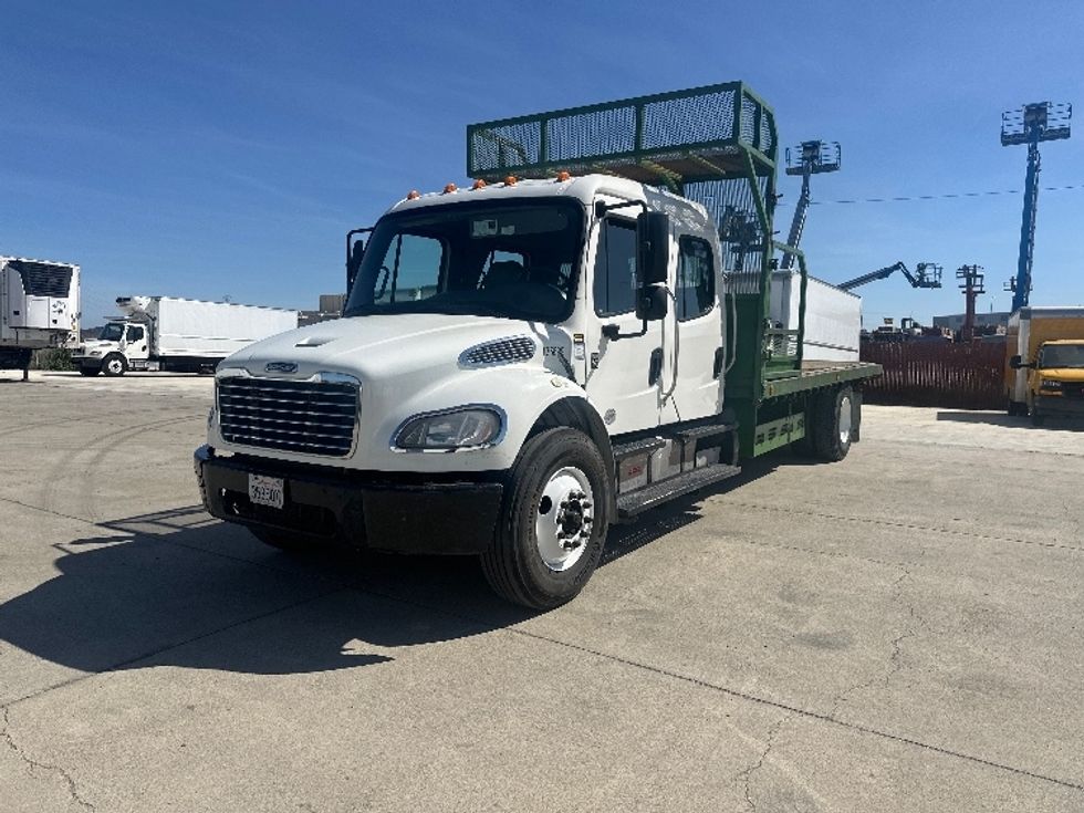Flatbed Truck-Light and Medium Duty Trucks-Freightliner-2016-M2-West Sacramento-CA-186,935\n\t\tmiles-$ 48,250 - Image 3