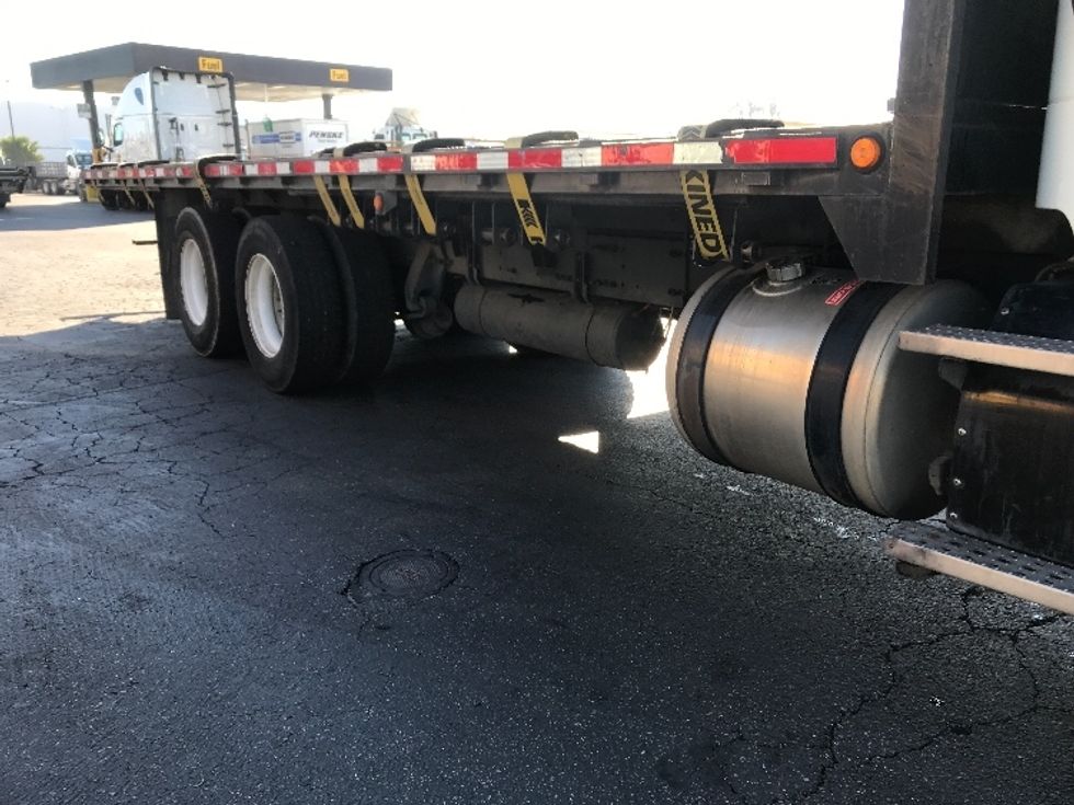 Flatbed Truck-Light and Medium Duty Trucks-Freightliner-2016-M211264S-Torrance-CA-292,477\n\t\tmiles-$ 67,500 - Image 10
