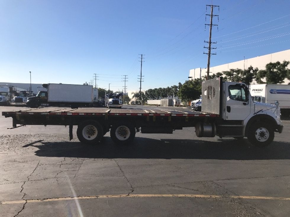 Flatbed Truck-Light and Medium Duty Trucks-Freightliner-2016-M211264S-Torrance-CA-292,477\n\t\tmiles-$ 67,500 - Image 11