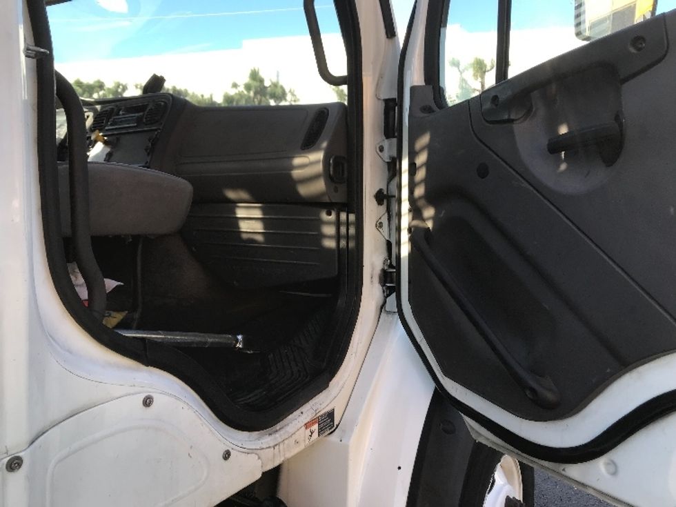 Flatbed Truck-Light and Medium Duty Trucks-Freightliner-2016-M211264S-Torrance-CA-292,477\n\t\tmiles-$ 67,500 - Image 16