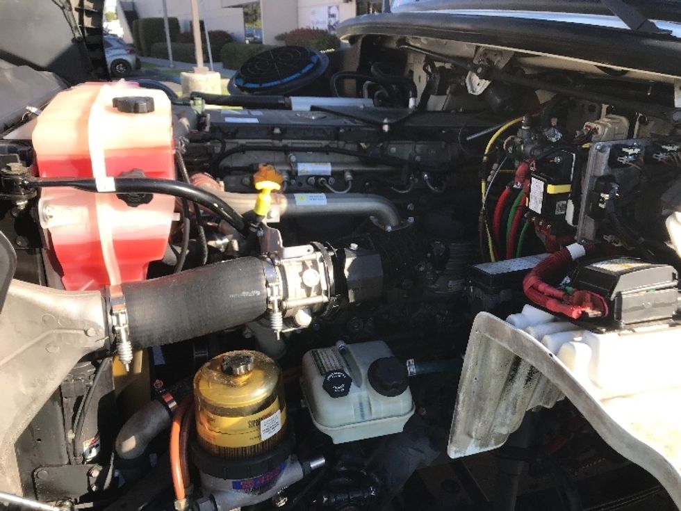 Flatbed Truck-Light and Medium Duty Trucks-Freightliner-2016-M211264S-Torrance-CA-292,477\n\t\tmiles-$ 67,500 - Image 20