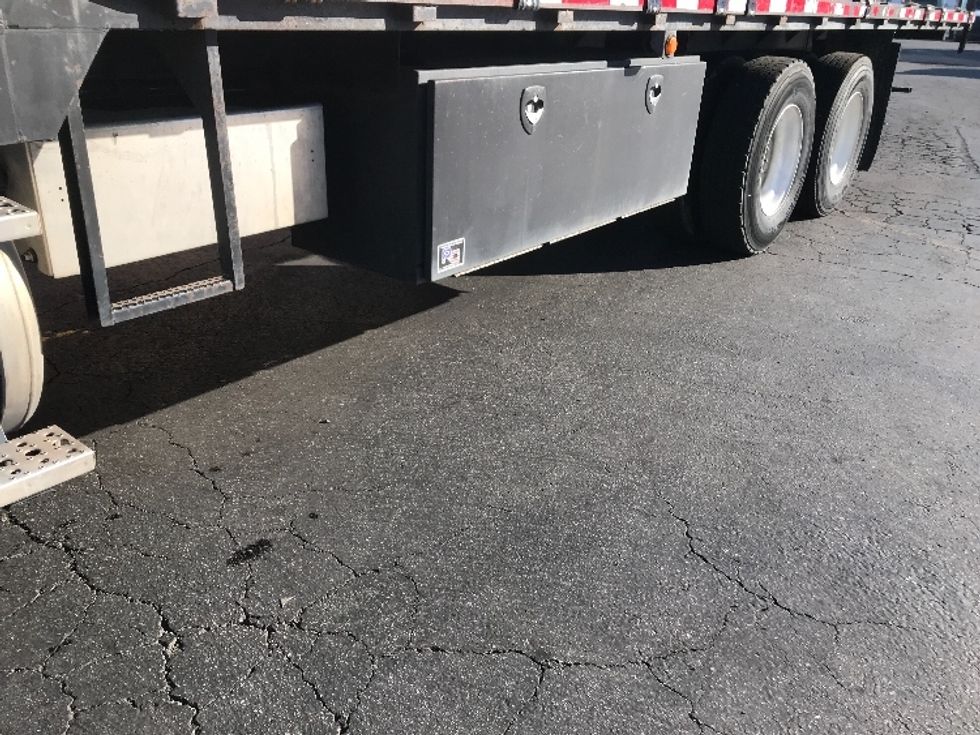 Flatbed Truck-Light and Medium Duty Trucks-Freightliner-2016-M211264S-Torrance-CA-292,477\n\t\tmiles-$ 67,500 - Image 5