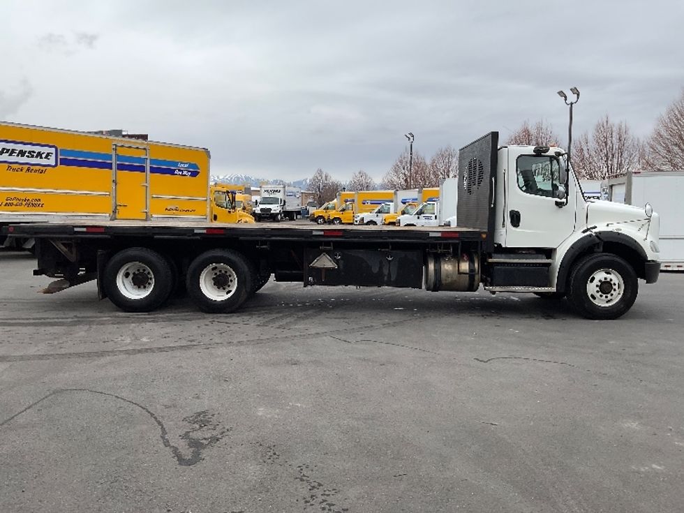 Flatbed Truck-Light and Medium Duty Trucks-Freightliner-2016-M211264S-West Valley City-UT-222,169\n\t\tmiles-$ 76,750 - Image 12