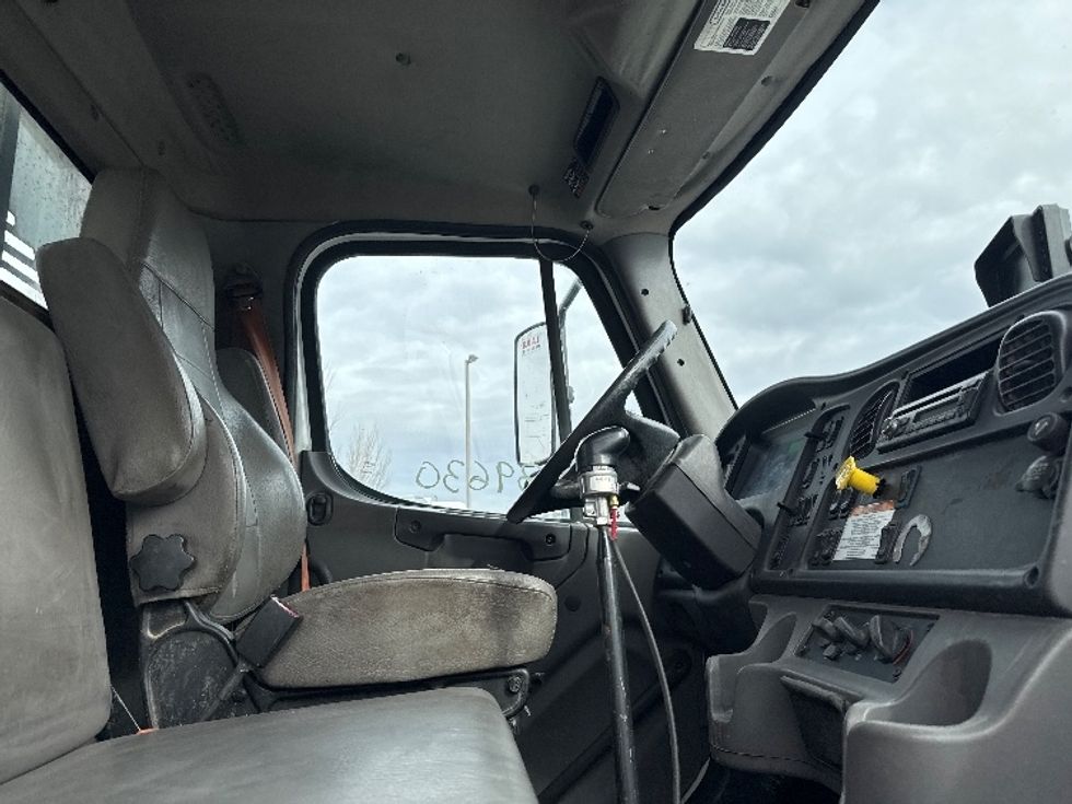 Flatbed Truck-Light and Medium Duty Trucks-Freightliner-2016-M211264S-West Valley City-UT-222,169\n\t\tmiles-$ 76,750 - Image 19