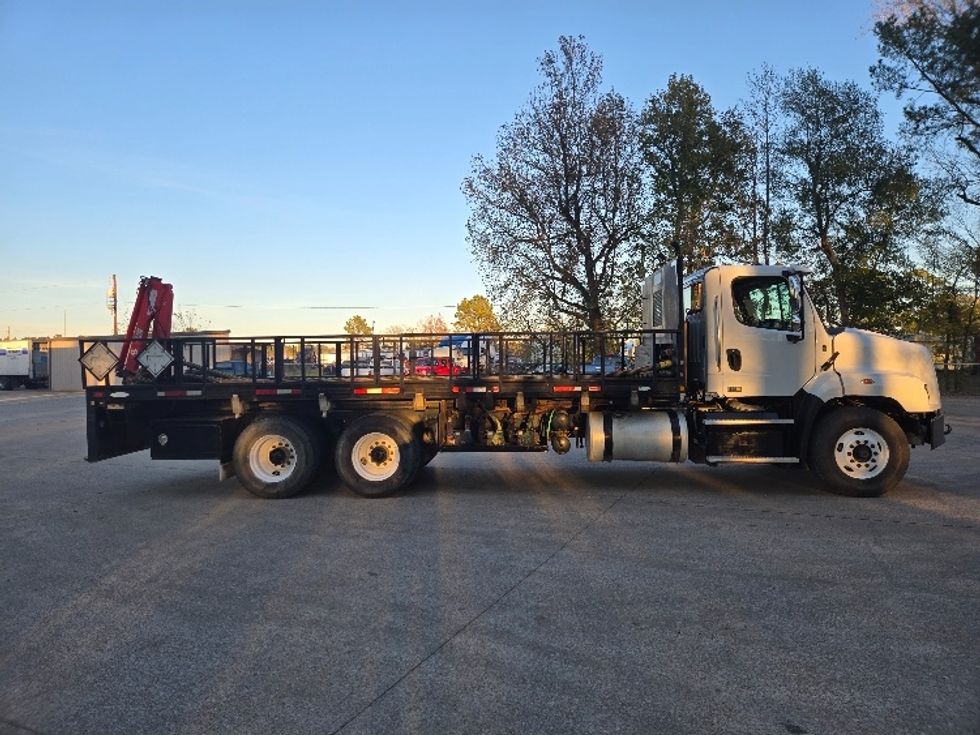 Flatbed Truck-Light and Medium Duty Trucks-Freightliner-2017-114SD-Longview-TX-178,002\n\t\tmiles-$ 75,250 - Image 13