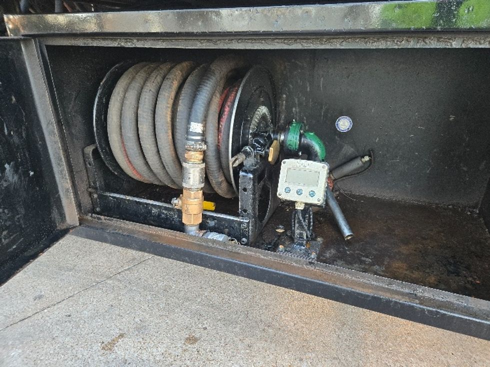 Flatbed Truck-Light and Medium Duty Trucks-Freightliner-2017-114SD-Longview-TX-178,002\n\t\tmiles-$ 75,250 - Image 25