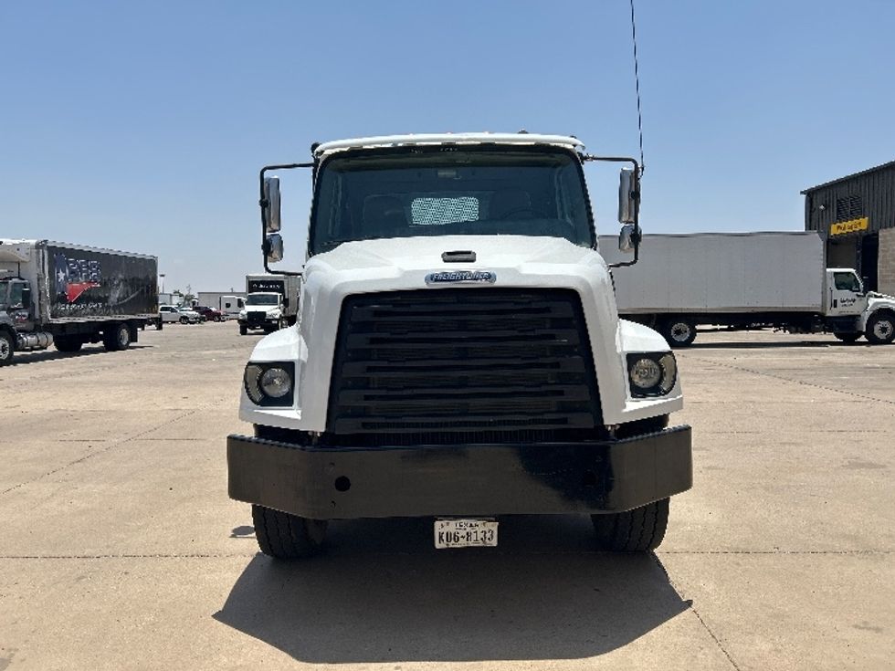Flatbed Truck-Light and Medium Duty Trucks-Freightliner-2017-114SD-Lubbock-TX-325,702\n\t\tmiles-$ 99,750 - Image 2