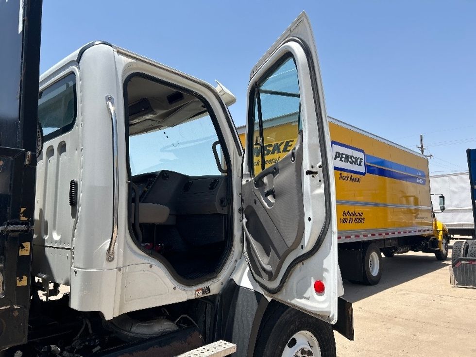 Flatbed Truck-Light and Medium Duty Trucks-Freightliner-2017-114SD-Lubbock-TX-325,702\n\t\tmiles-$ 99,750 - Image 20