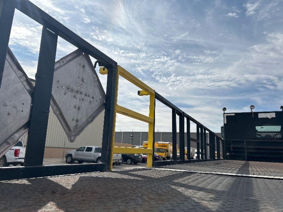 Flatbed Truck-Light and Medium Duty Trucks-Freightliner-2017-114SD-Odessa-TX-290,699\n\t\tmiles-$ 99,750 - Image 11