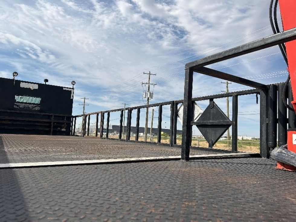 Flatbed Truck-Light and Medium Duty Trucks-Freightliner-2017-114SD-Odessa-TX-290,699\n\t\tmiles-$ 99,750 - Image 12