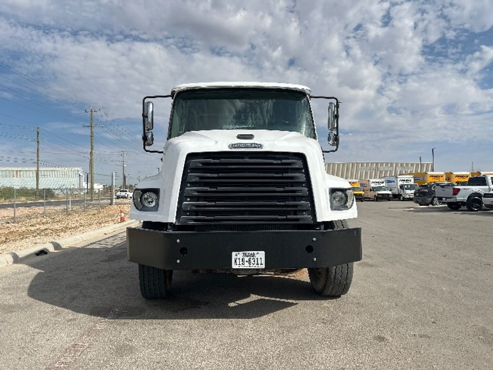 Flatbed Truck-Light and Medium Duty Trucks-Freightliner-2017-114SD-Odessa-TX-290,699\n\t\tmiles-$ 99,750 - Image 2